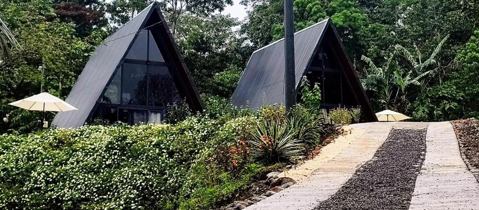 Yarumo Lodge, Rio Celeste Black Chalets 比加瓜 外观 照片